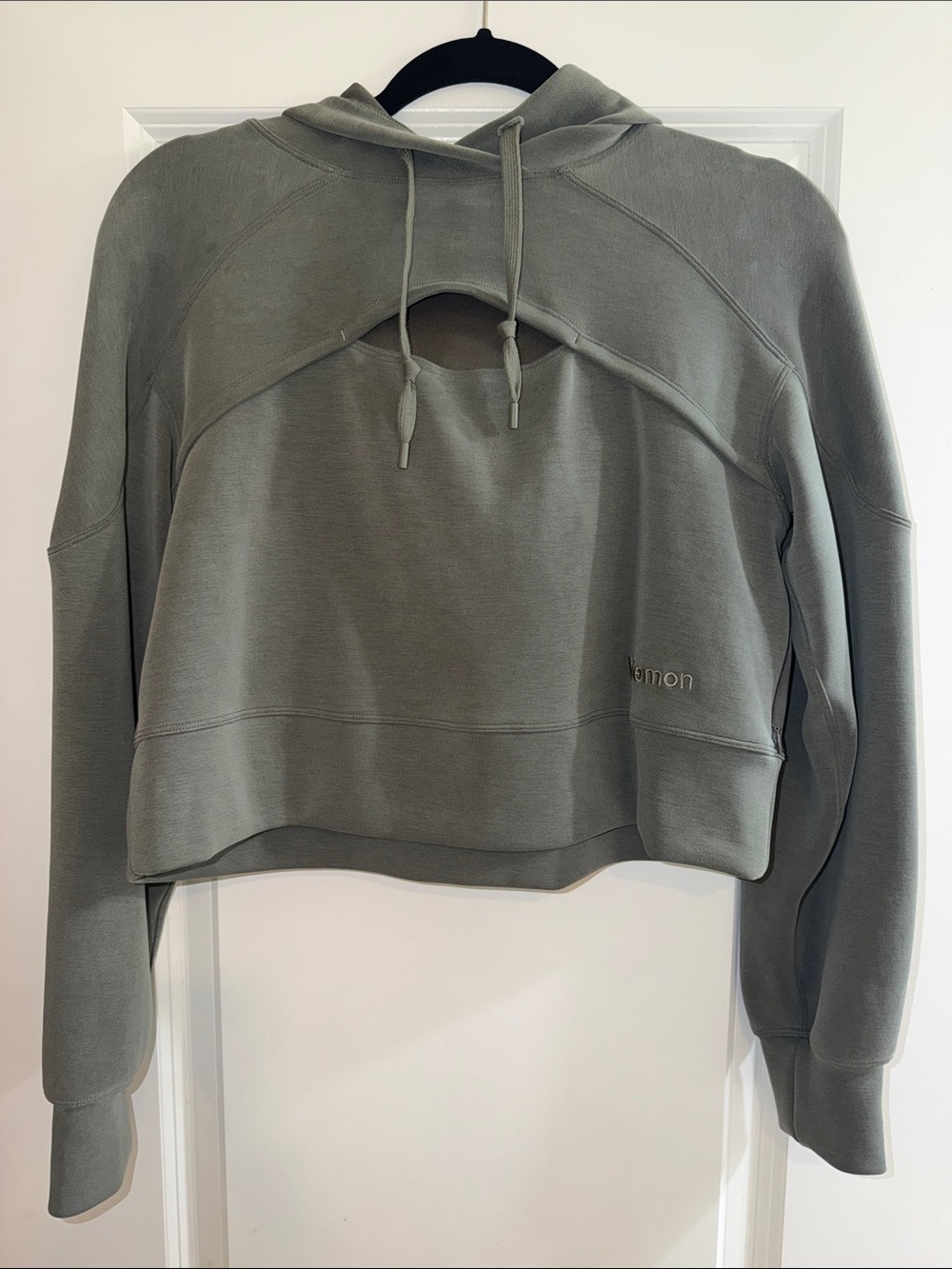 lululemon athletica Cropped Hooded Sweatshirt in Sage Green